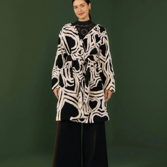 Farm Rio Black And White Wild Hearts Fleece Coat - Picture 6 of 7